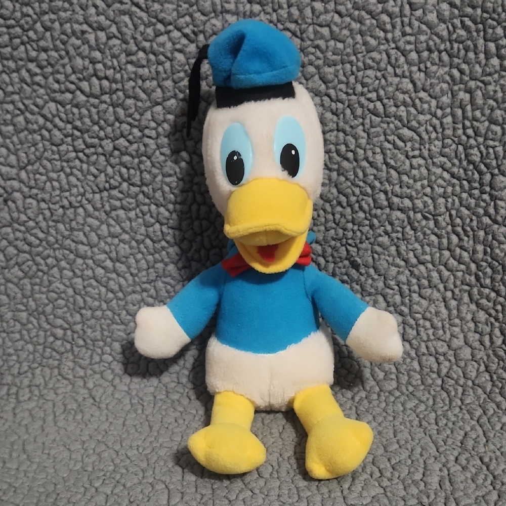 Vintage 1980s 13 Inch Donald Duck Plush